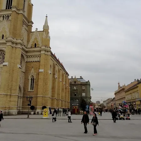 Апартаменты Filinhome Zmaj Jovina Нови-Сад